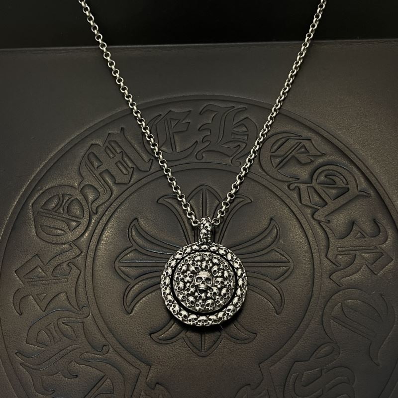 Ch*0me He**ts necklaces
